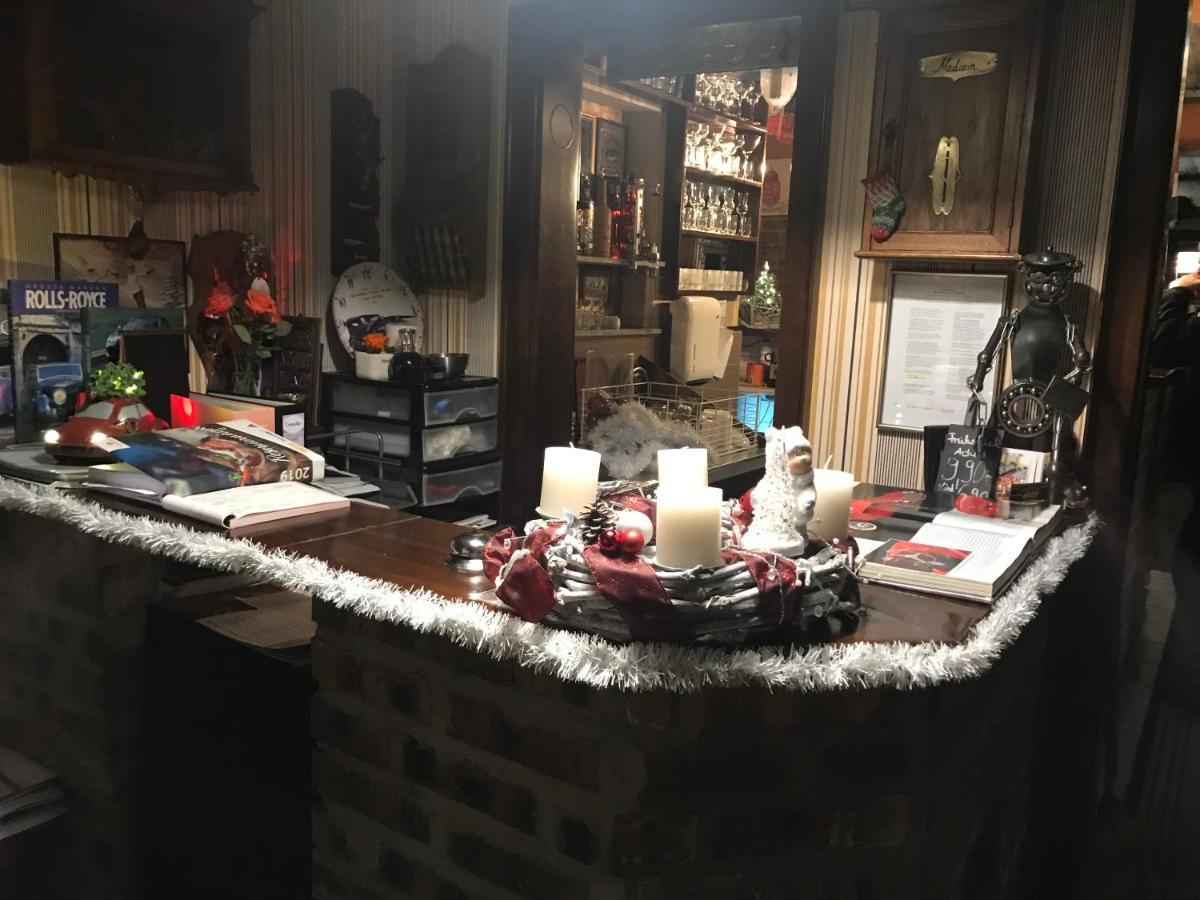 Old'S Car Zimmer & Apartment Vermietung フェルデン・アム・ヴェルターゼー エクステリア 写真